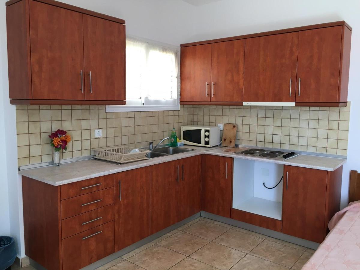 Eugenia Travasarou Sea View Appartments Diakofti Eksteriør bilde